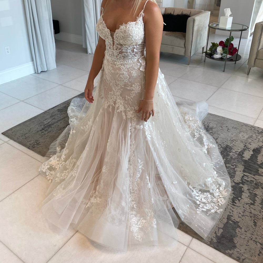 Wedding dress
